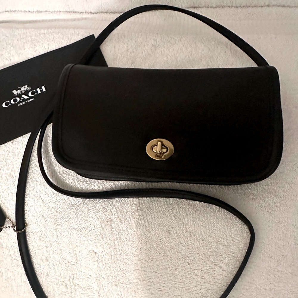 COACH dinky Vintage crossbody